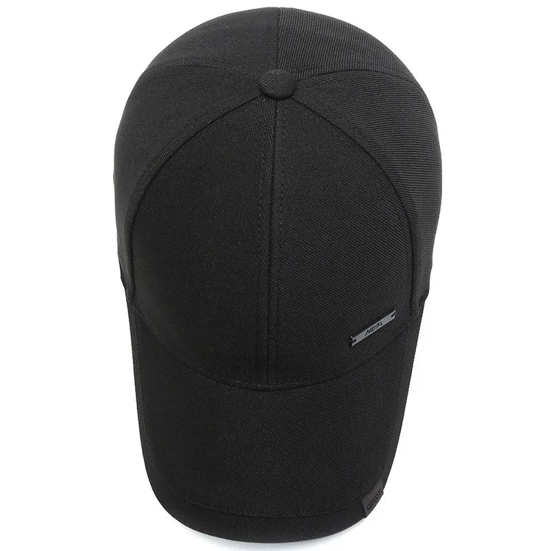 Boné preto blackout unissex com aba curva, ajuste traseiro e design minimalista – ideal para estilo urbano e conforto diário