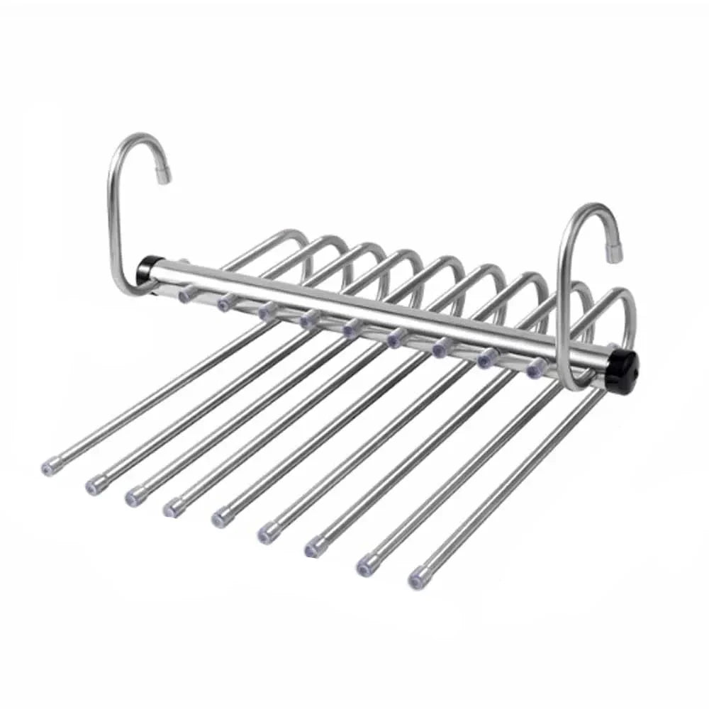 Cabide resistente e prático para organização de roupas.