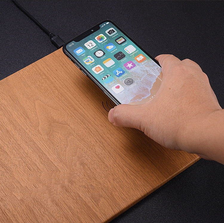 Carregador portátil compacto para iPhone e Android.