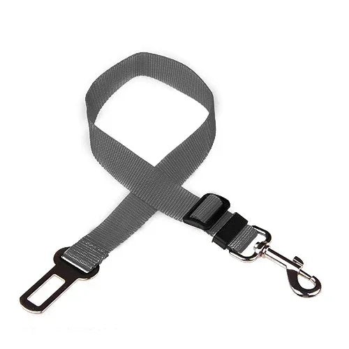 Cinto de segurança ajustável para pets, ideal para cães e gatos no carro. Encaixe universal, resistente, confortável e fácil de usar