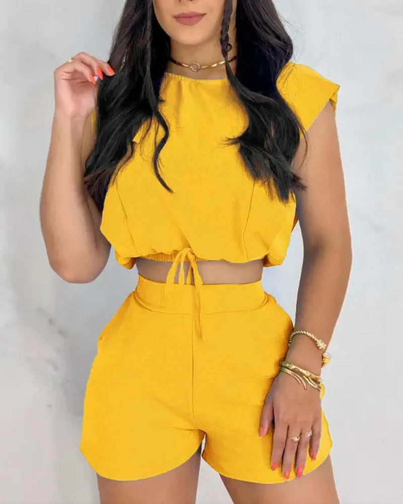 Conjunto feminino duas peças casual elegante em tecido leve, ideal para looks de verão e dia a dia