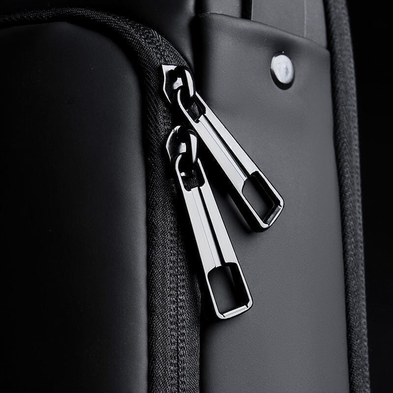 Mochila antifurto com trava por senha, porta USB para carregamento e compartimentos acolchoados para notebook, ideal para trabalho ou viagens