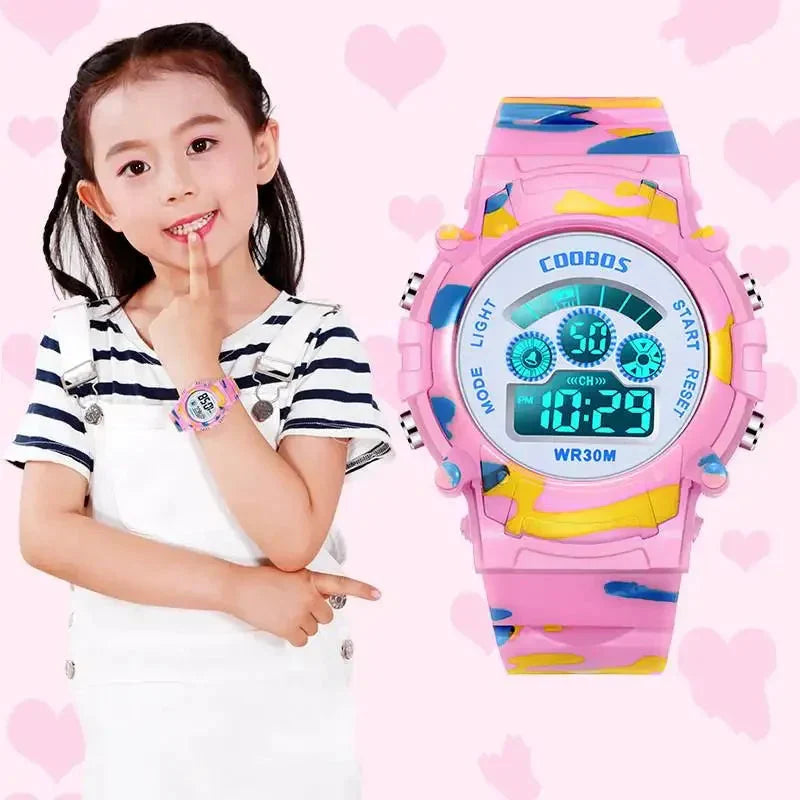 Relógio infantil colorido com mostrador fácil de ler e pulseira confortável, perfeito para aprender as horas de forma divertida.