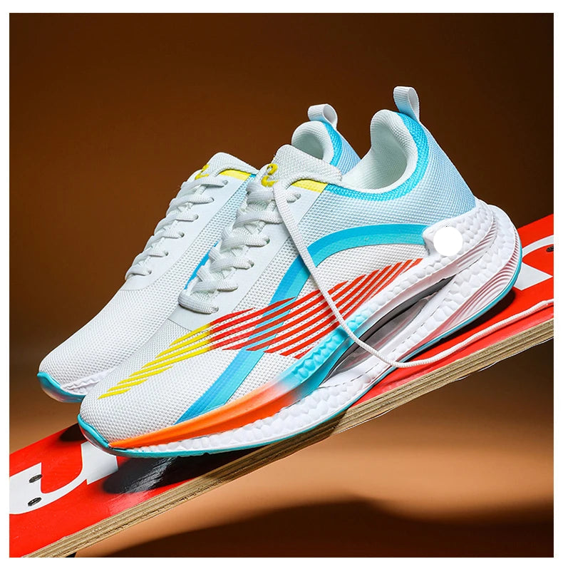 Tênis esportivo 2025 com solado amortecido, tecido respirável e design leve – ideal para corrida, treino e uso casual