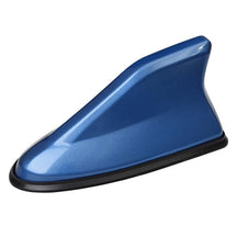 Antena para carro com sinal estável e design moderno.