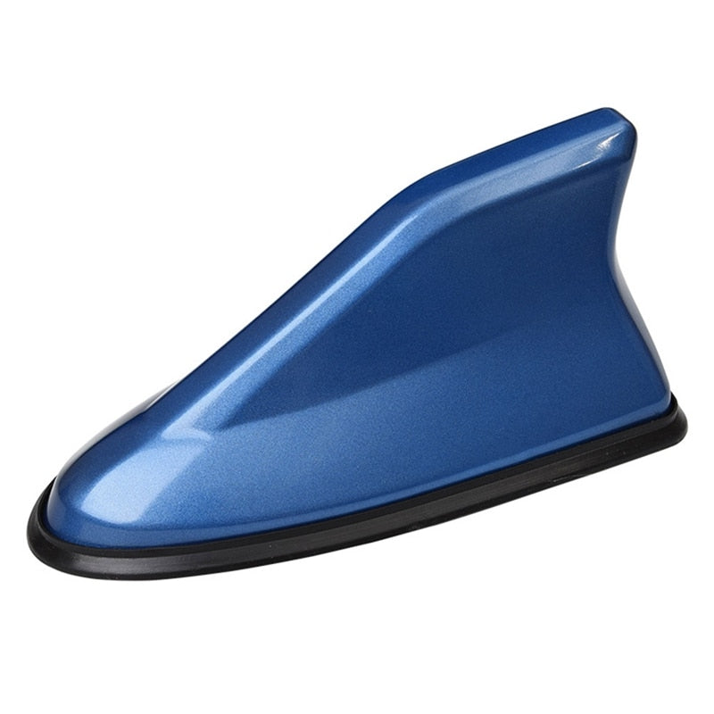 Antena para carro com sinal estável e design moderno.