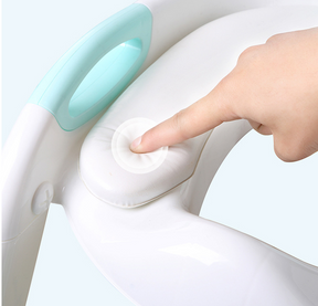 Assento sanitário infantil seguro, confortável e fácil de usar.