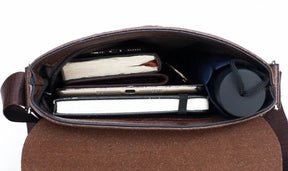 Bolsa Luxo Vintage feminina com design clássico, espaçosa, elegante e versátil para uso diário ou ocasiões especiais.