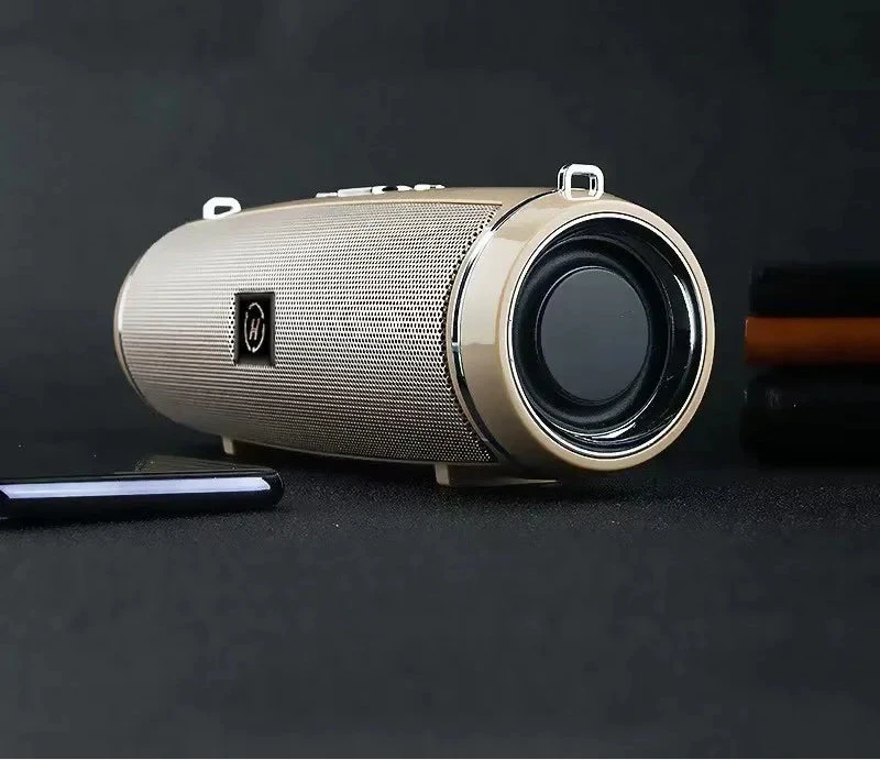 Caixa de som portátil Bluetooth potente com bateria recarregável.