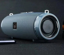 Caixa de som portátil Bluetooth potente com bateria recarregável.