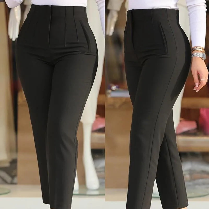 Calça alfaiataria feminina cintura alta, modelagem slim ou reta, tecido sofisticado com elastano. Perfeita para trabalho e ocasiões elegantes.