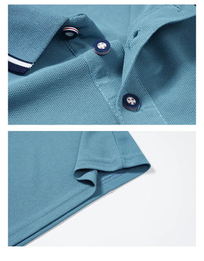 Camisa polo masculina com lapela elegante, bordado frontal premium e gola com botões. Confortável, estilosa e disponível do PP ao XGG.