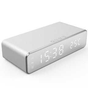 Carregador sem fio 3 em 1 com relógio, despertador e termômetro digital LED. Moderno e funcional.