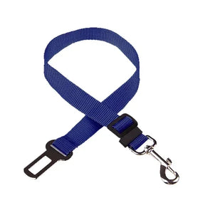 Cinto de segurança ajustável para pets, ideal para cães e gatos no carro. Encaixe universal, resistente, confortável e fácil de usar