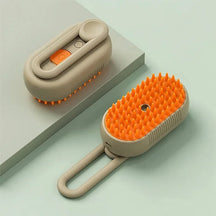Escova elétrica para pets que remove pelos soltos e massageia. Recarregável por USB, ergonômica e segura para cães e gatos.