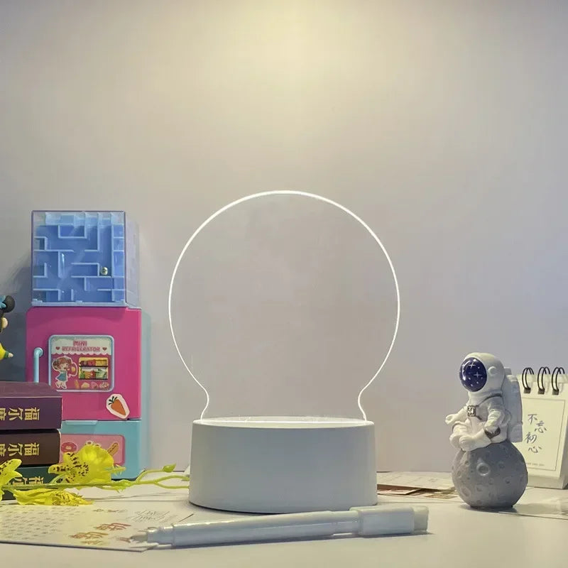 Luminária criativa decorativa com design moderno e estiloso.