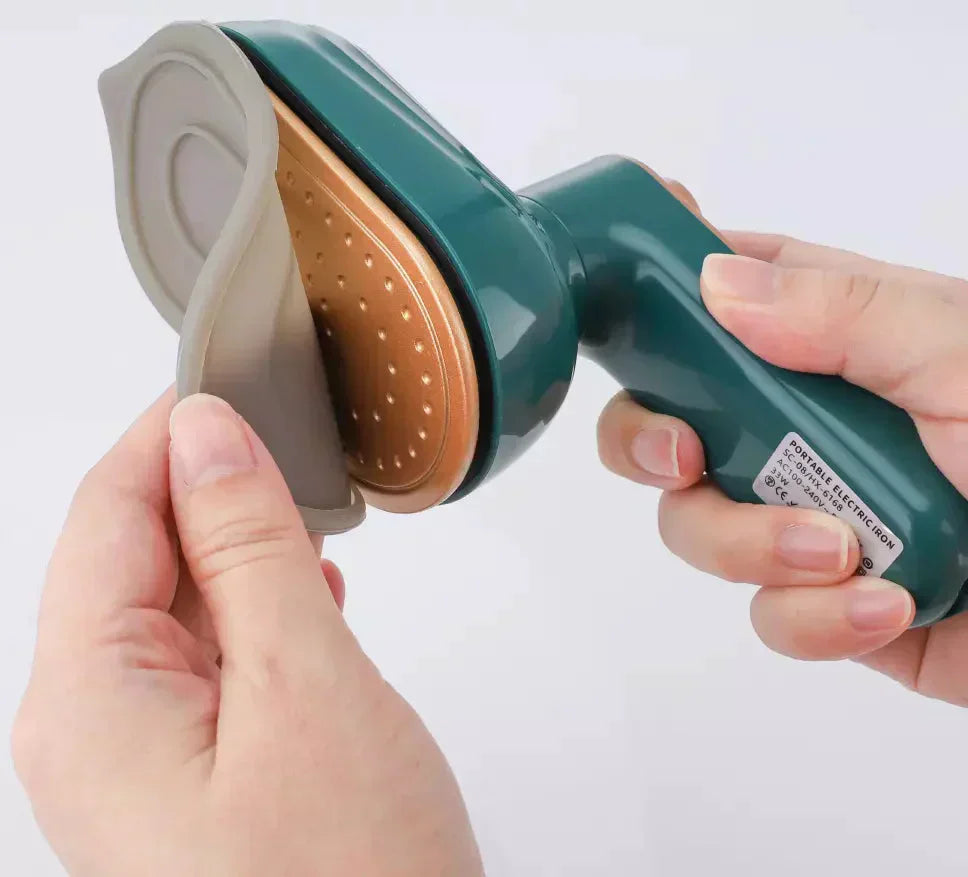 Mini ferro de passar portátil, leve e prático para viagens.
