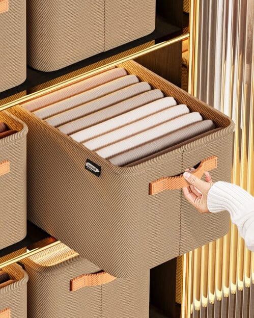 Organizador de guarda-roupa dobrável, prático e espaçoso.