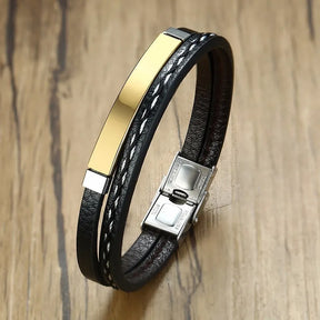 Pulseira de couro masculina com detalhe em aço inoxidável.