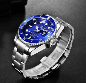 Relógio masculino em aço inoxidável, resistente à água, com design elegante e mecanismo preciso para estilo e desempenho diário.