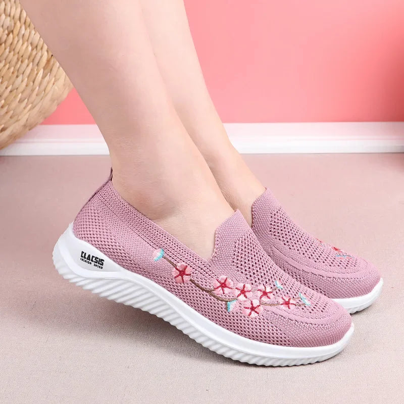 Sapatilha Ortopédica Viena feminina com palmilha anatômica, solado antiderrapante e design elegante para conforto diário.