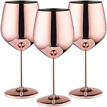Kit com 3 taças de vinho em aço inoxidável elegantes e resistentes.