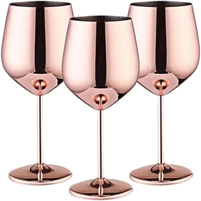 Kit com 3 taças de vinho em aço inox escovado. Elegantes, resistentes e térmicas, perfeitas para brindar com sofisticação em qualquer ocasião.