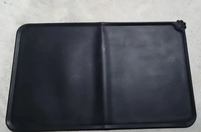 Tapete antiderrapante para alimentação de gato e cachorro.