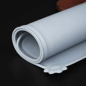 Tapete antiderrapante para alimentação de gato e cachorro.