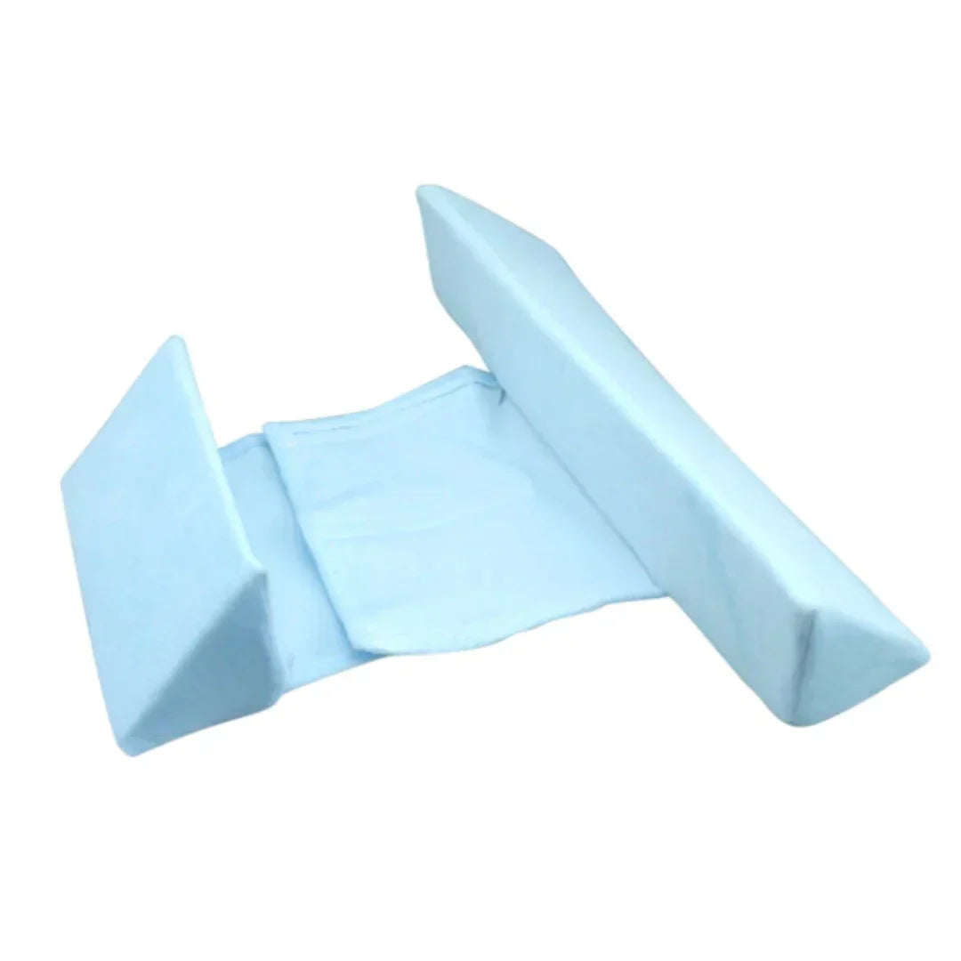 Travesseiro antirrefluxo para bebê com conforto e proteção.