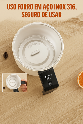 Xícara de café térmica prática e resistente para uso diário.